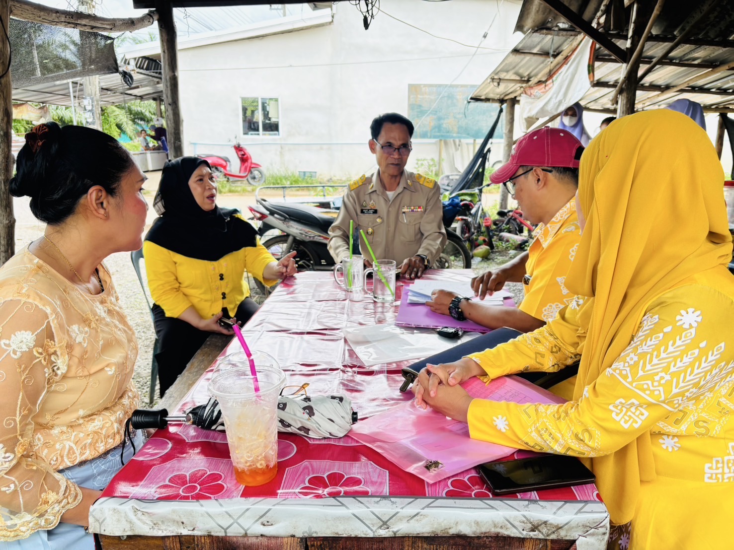 พจ.สตูล ลงพื้นที่ติดตามการขับเคลื่อนงานกองทุนพัฒนาบทบาทสตรี อำเภอเมืองสตูล