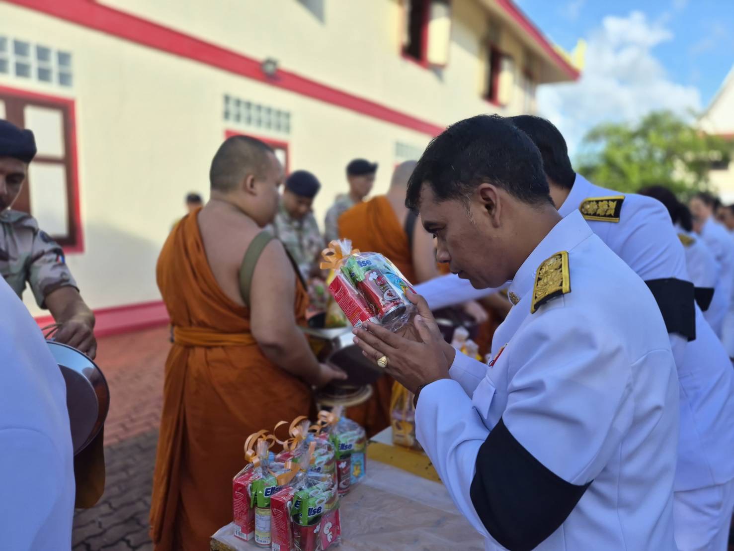 พช.สตูล ร่วมพิธีบำเพ็ญกุศล ปัณรสมวาร  และตักบาตรถวายพระราชกุศลแด่สมเด็จพระเจ้าลูกเธอ เจ้าฟ้าพัชรกิติยาภาฯ 